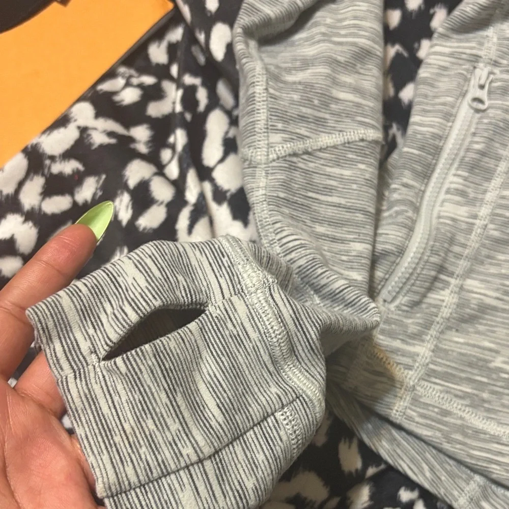 Grey/white Lululemon Define Jacket - Picture 4 of 5